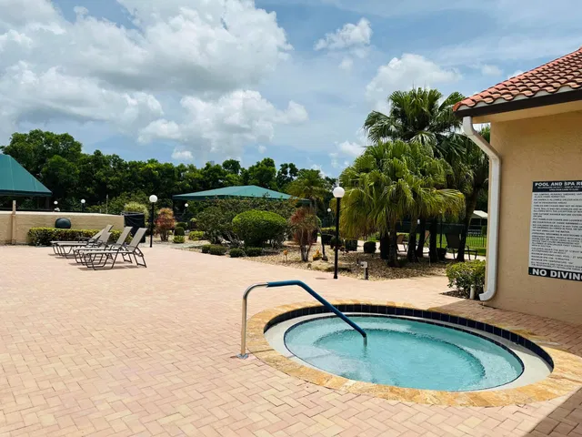  Residence photo 17