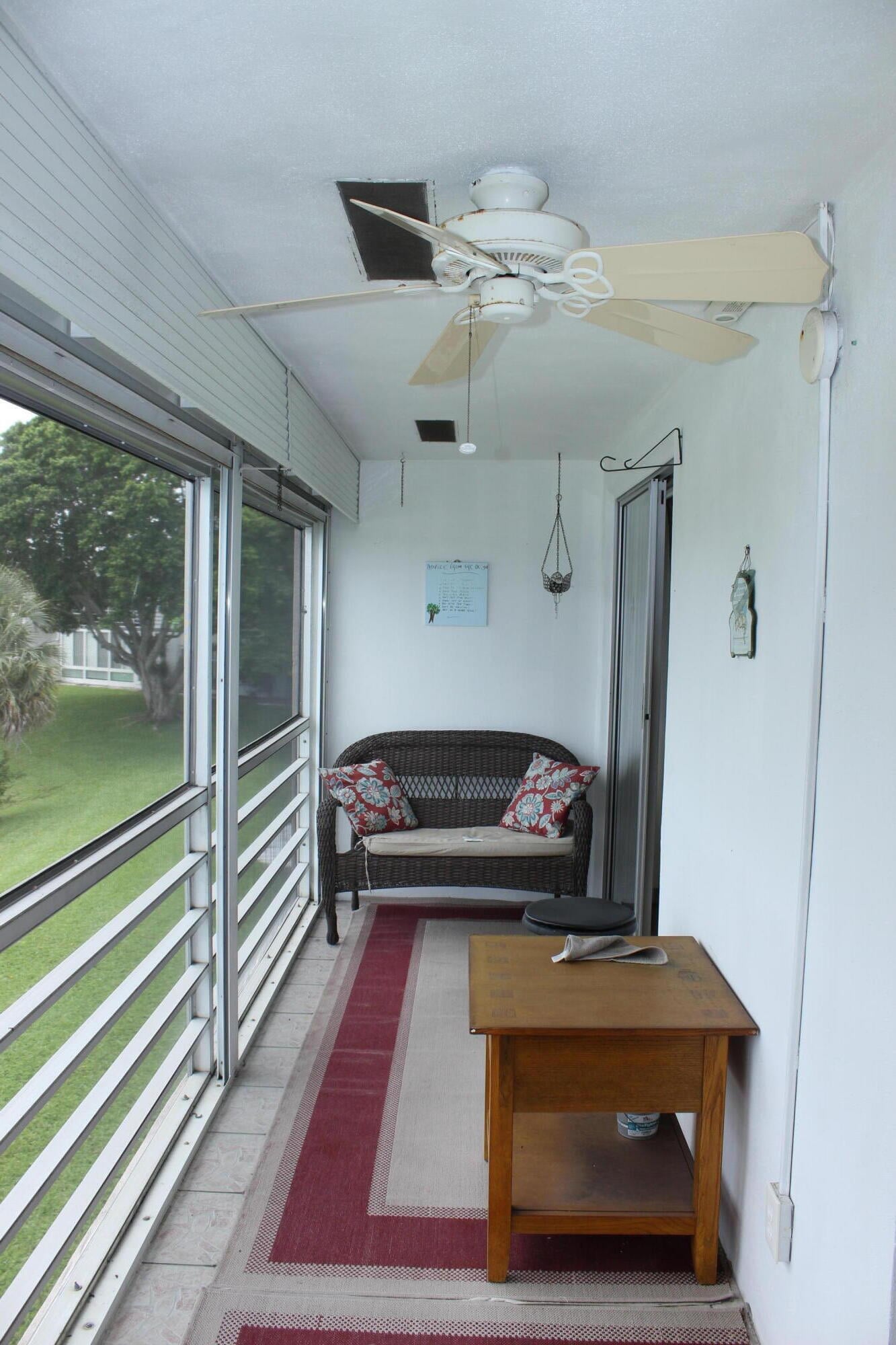 Unit 35 photo 20