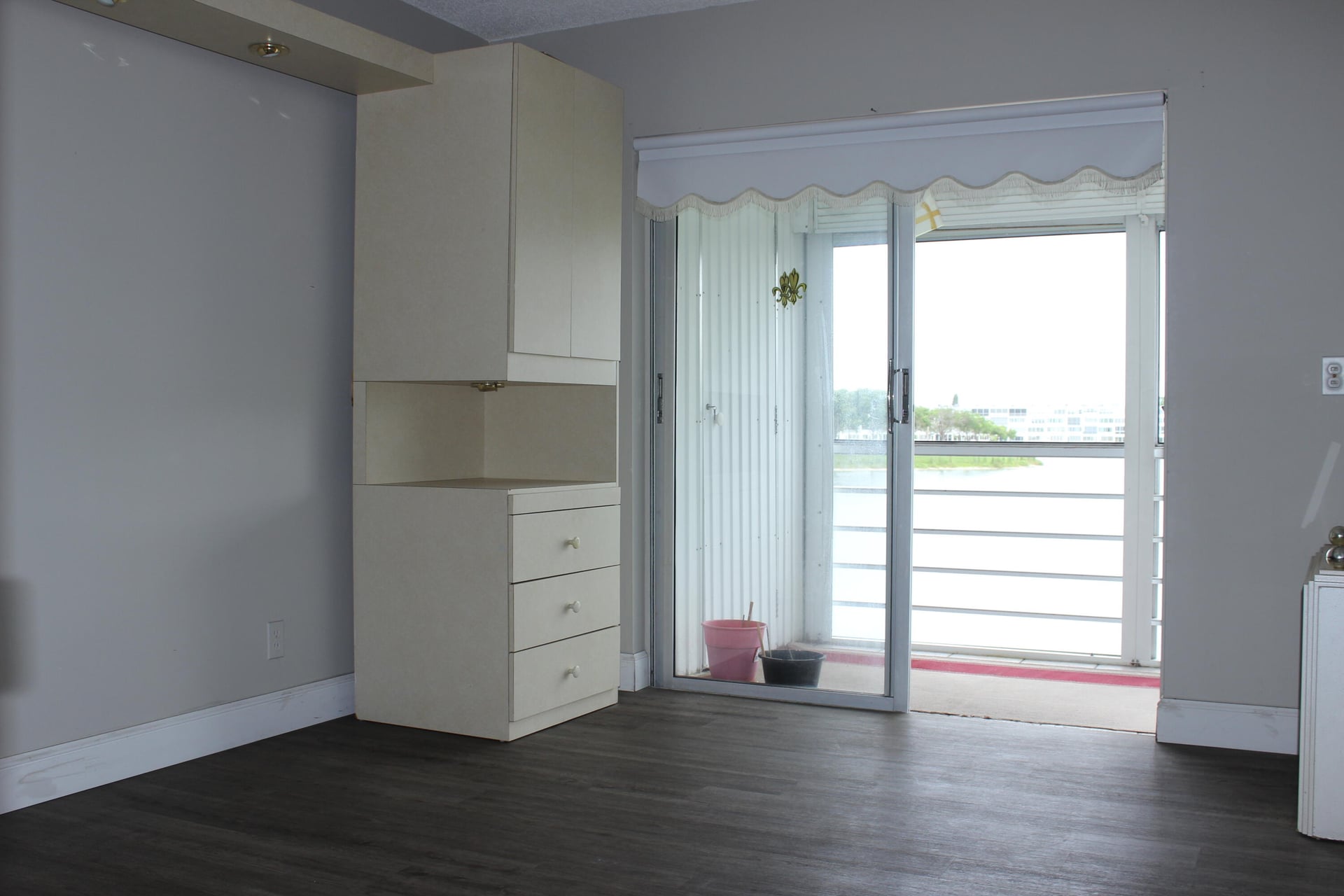 Unit 35 photo 22