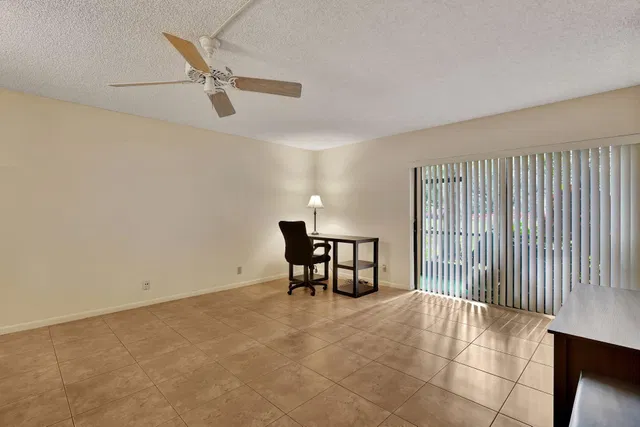 Unit 0103 photo 11