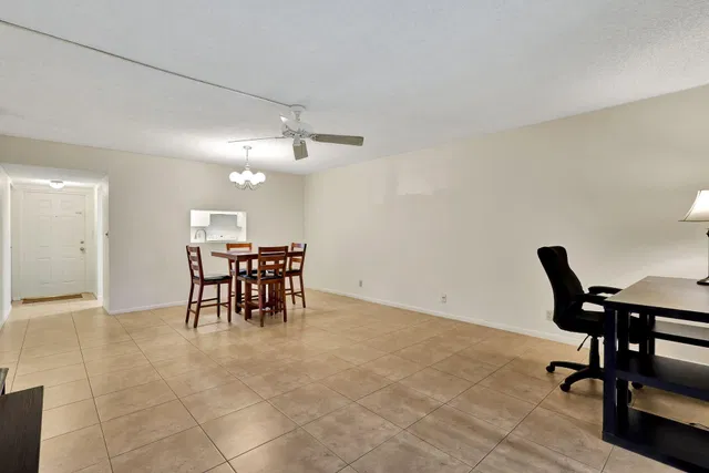 Unit 0103 photo 12