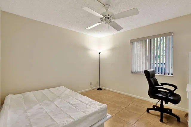 Unit 0103 photo 14