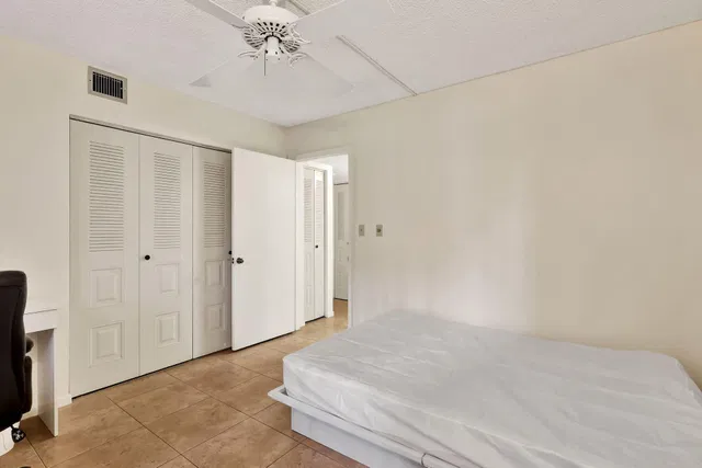 Unit 0103 photo 15