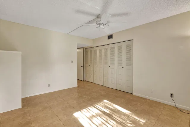 Unit 0103 photo 19