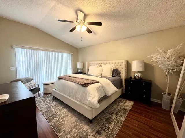 Residence photo 5