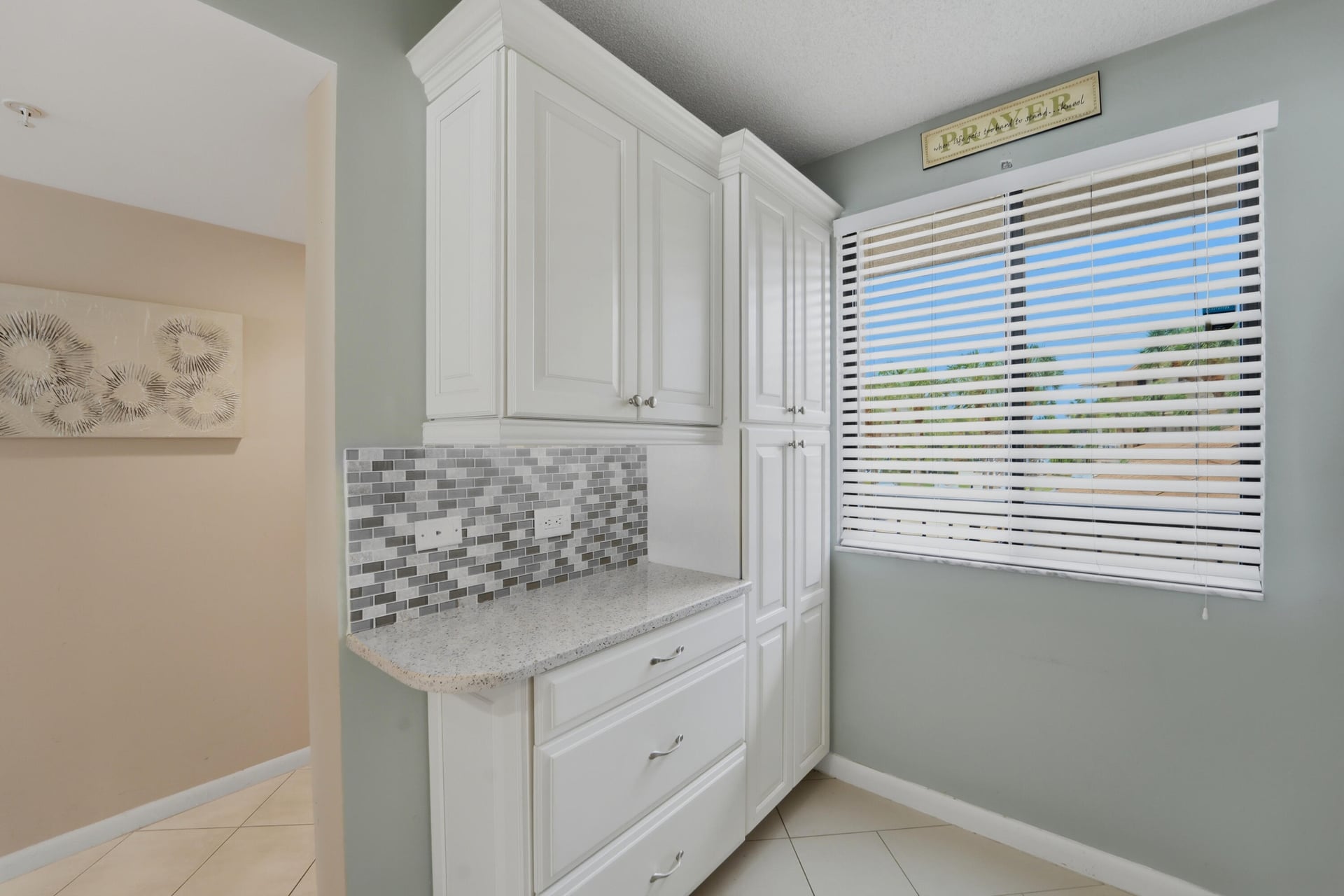 Unit 204 photo 6