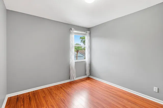 Residence photo 24