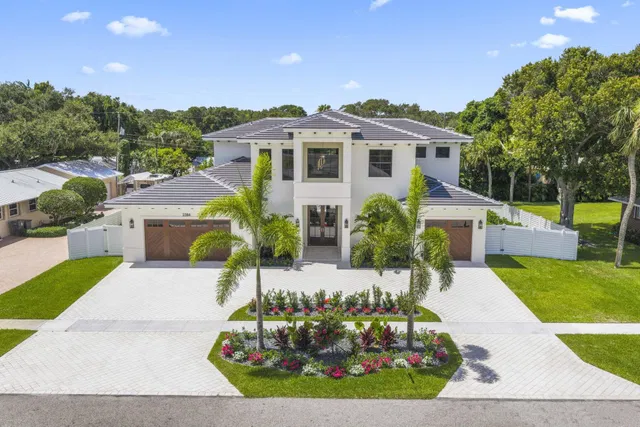Residence photo 2