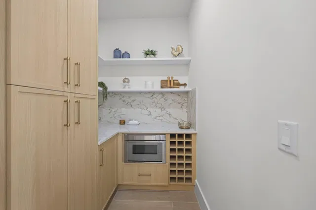 Residence photo 19