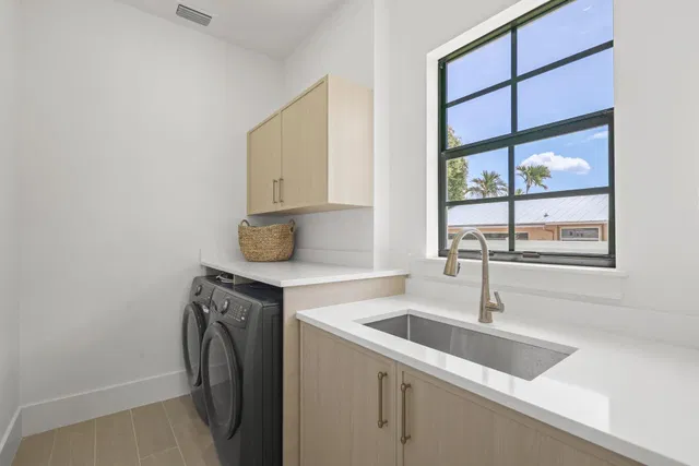 Residence photo 48