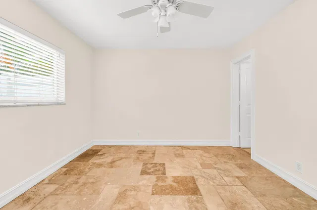 Lake Floresta Park Residence photo 29