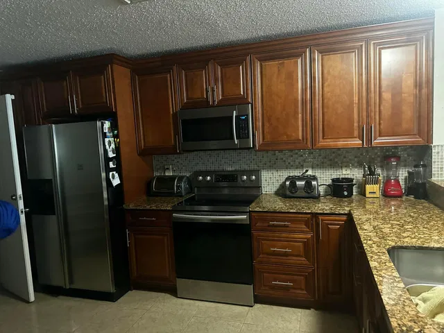  Residence photo 6