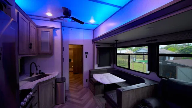 Residence photo 24
