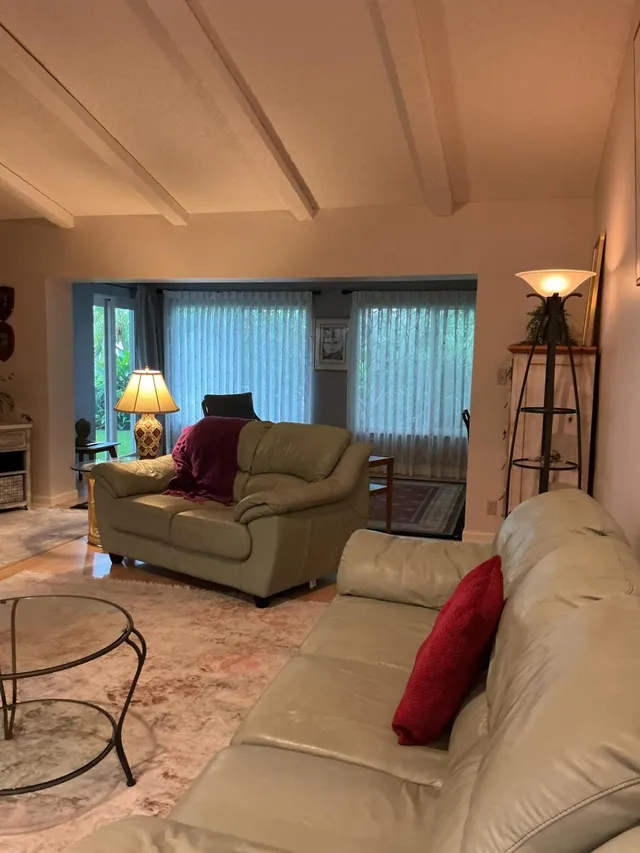 Residence photo 18