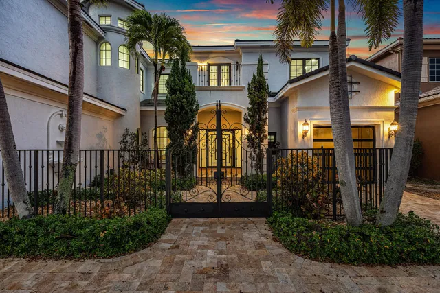 Residence photo 2