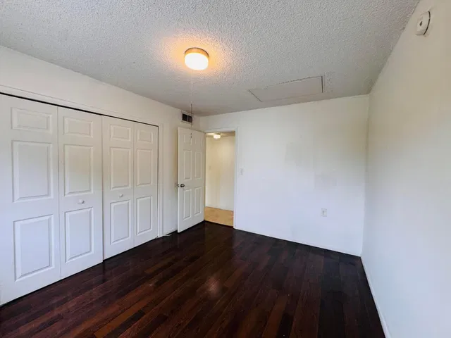 Unit 302 photo 17