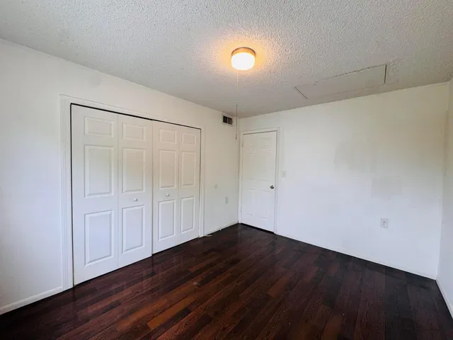 Unit 302 photo 25