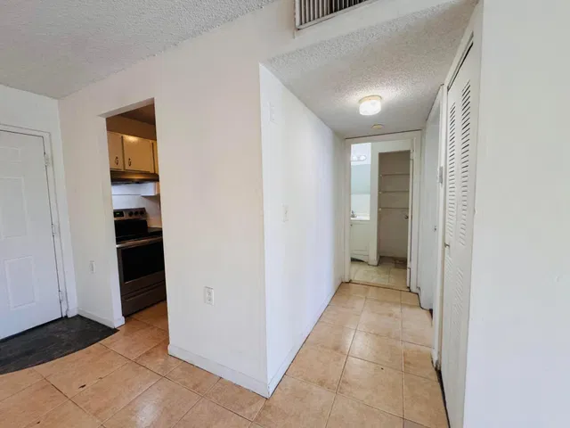 Unit 302 photo 36
