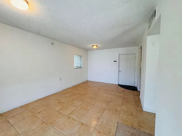Unit 302 photo 37