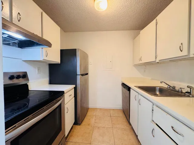 Unit 302 photo 45