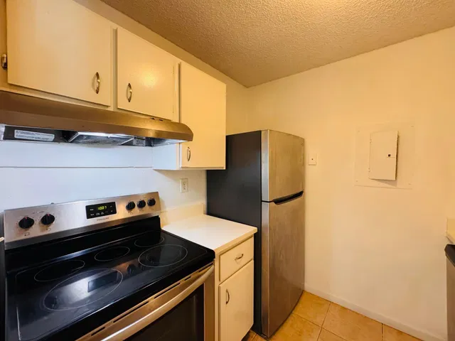 Unit 302 photo 50