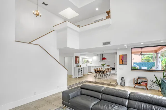 Residence photo 19