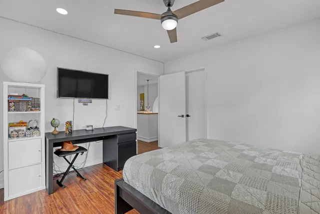 Residence photo 36
