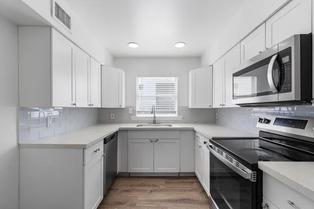 Old Northwood Residence photo 8