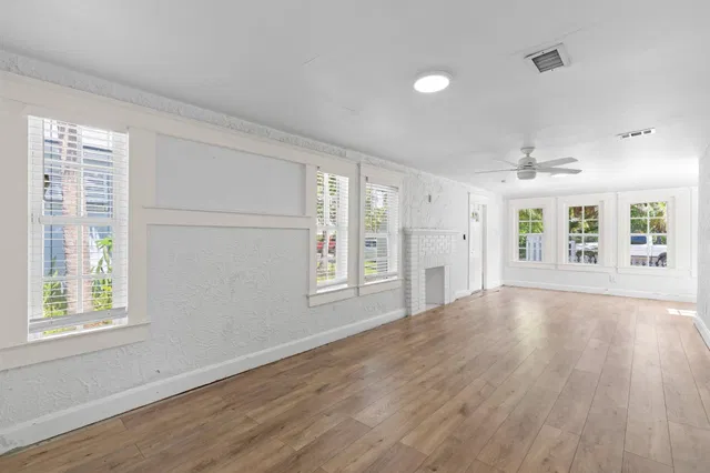 Old Northwood Residence photo 11