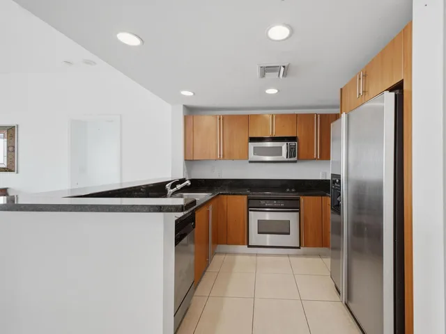 610 Clematis Unit 804 photo 11