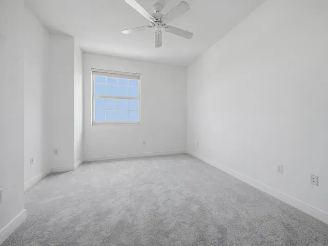 610 Clematis Unit 804 photo 19