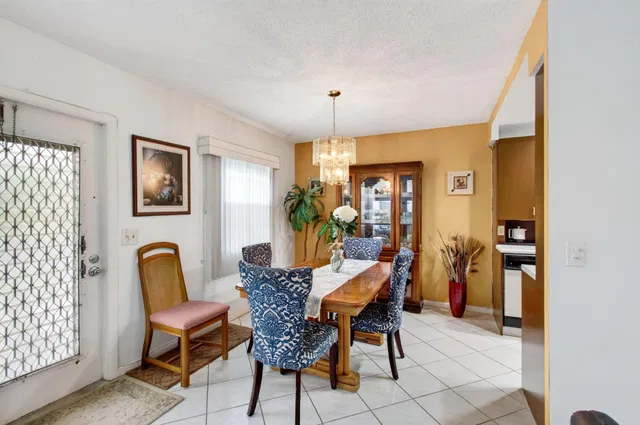 Residence photo 9