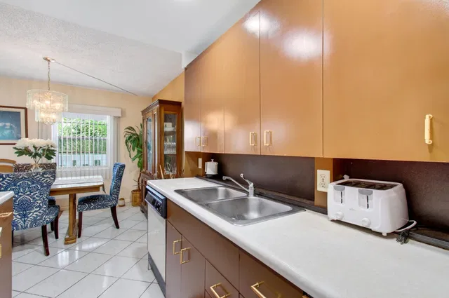 Residence photo 15