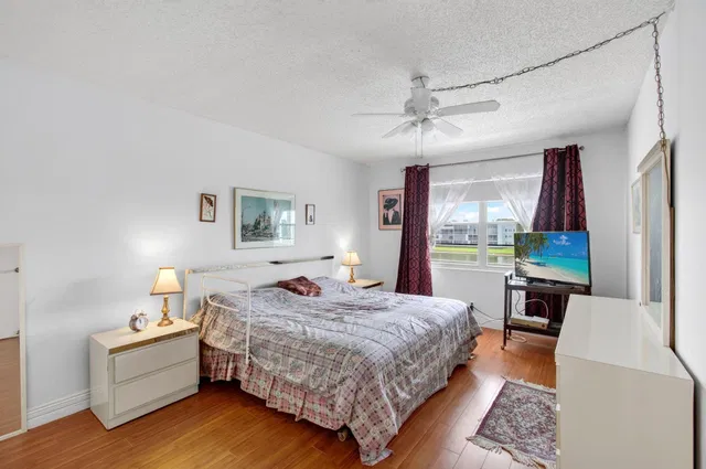 Residence photo 18