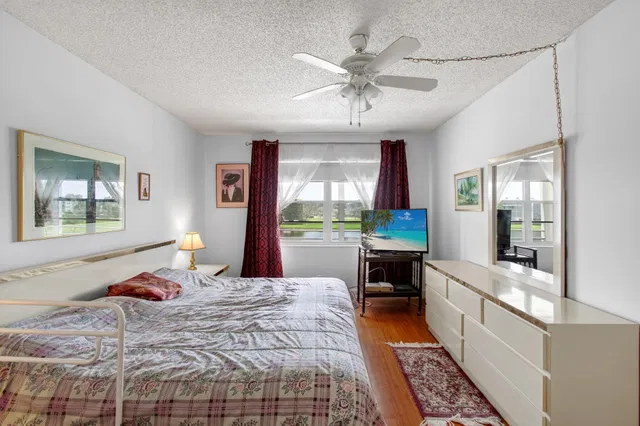 Residence photo 19