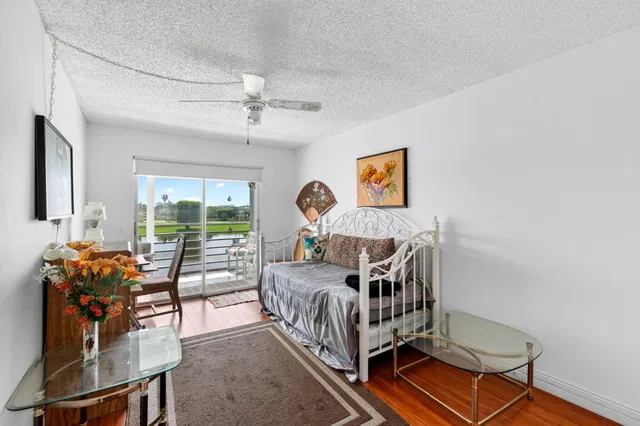 Residence photo 30