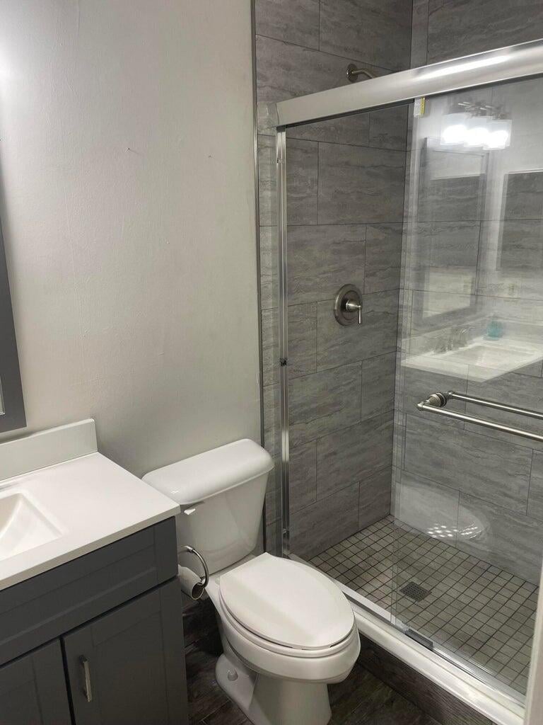 Unit 608 photo 7