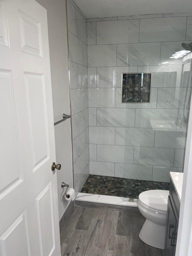 Unit 608 photo 9