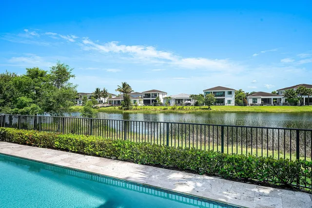 Artistry Palm Beach Gardens Residence photo 26