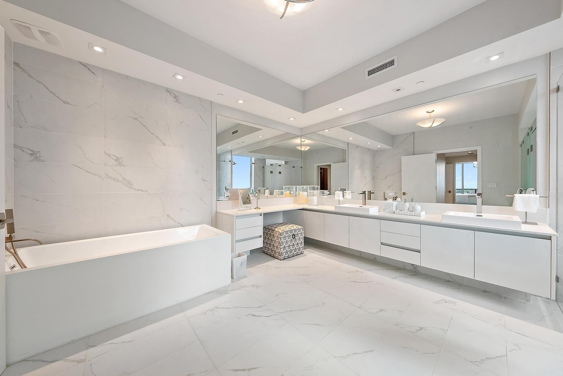 Amrit Ocean Resort & Residences Unit P-1105 photo 27
