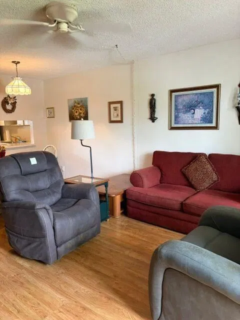 Unit 202 photo 8