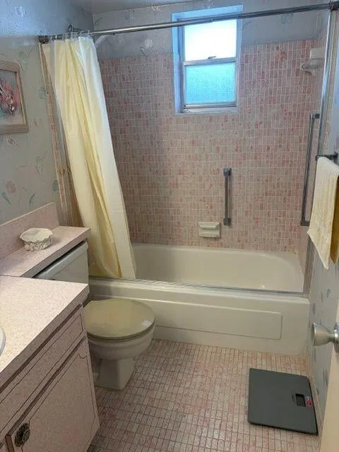 Unit 202 photo 11