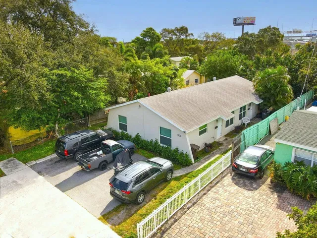 Downtown West Palm Beach Unit B photo 2