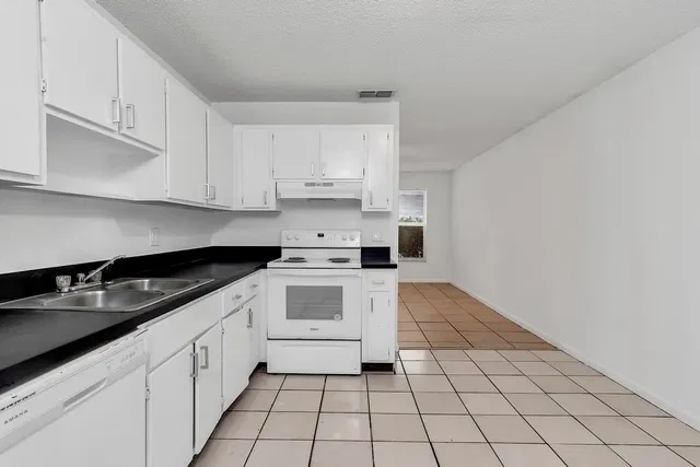 Downtown West Palm Beach Unit B photo 9