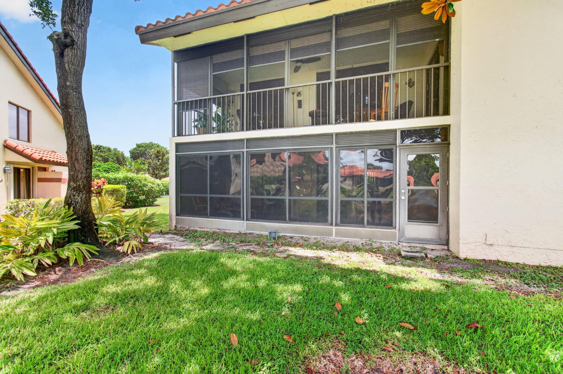 Unit 102 photo 44