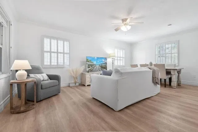 Residence photo 3