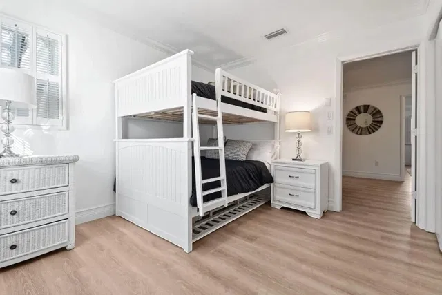 Residence photo 18