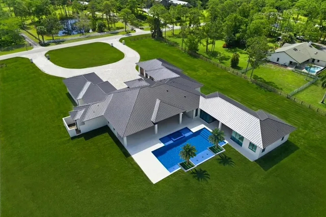 Homeland Residence photo 11