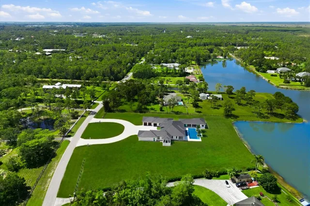 Homeland Residence photo 14