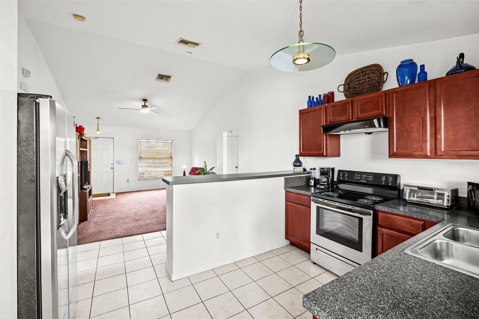 Residence photo 12